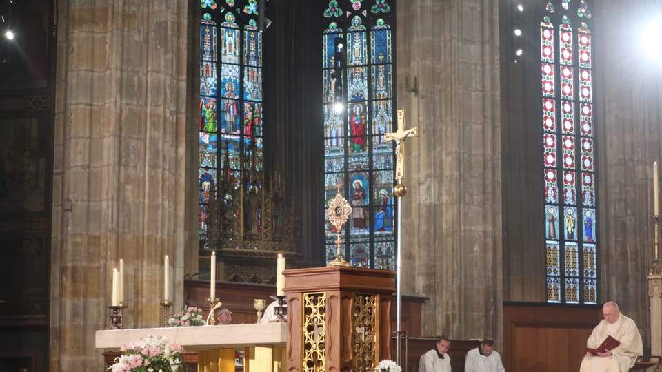 Se traslada el relicario del emperador Carlos I a la catedral de San Vito de Praga | Foto: Martina Schneibergová, Radio Prague International Se traslada el relicario del emperador Carlos I a la catedral de San Vito de Praga | Foto: Martina Schneibergová, Radio Prague International