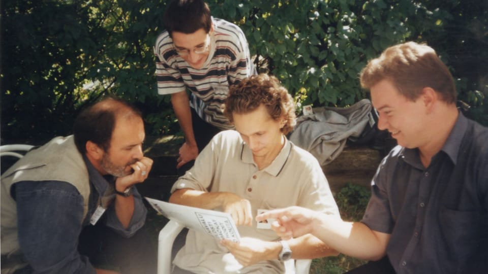 El equipo de Záře durante la evaluación del caso  (2000) | Foto: archivo personal