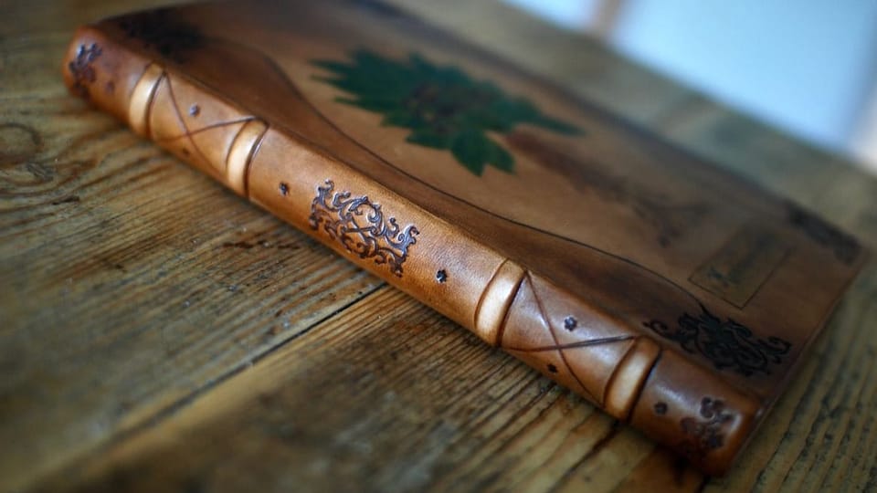 Cuaderno con mandrágora | Foto: archivo de RaduAtelier