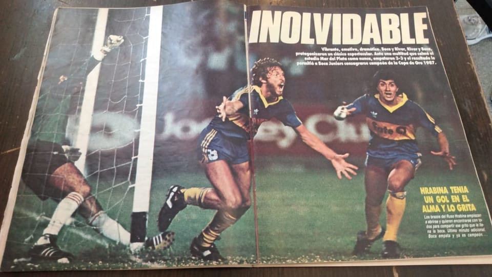 Una revista deportiva en sus tiempos de futbolista | Foto: archivo personal de Enrique Hrabina Una revista deportiva en sus tiempos de futbolista | Foto: archivo personal de Enrique Hrabina