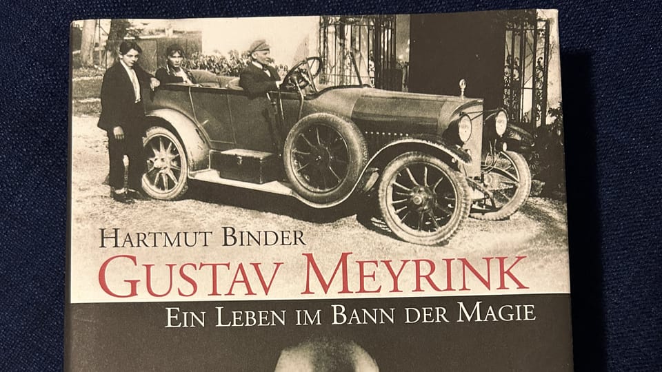 La biografía de Gustav Meyrink | Foto: Juan Pablo Bertazza, Radio Prague International La biografía de Gustav Meyrink | Foto: Juan Pablo Bertazza, Radio Prague International