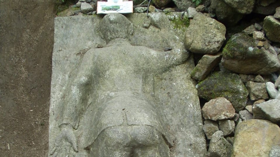 Estatua de Jára Cimrman en el lugar donde saltó del tren | Foto: Pavel Petr, Český rozhlas Estatua de Jára Cimrman en el lugar donde saltó del tren | Foto: Pavel Petr, Český rozhlas