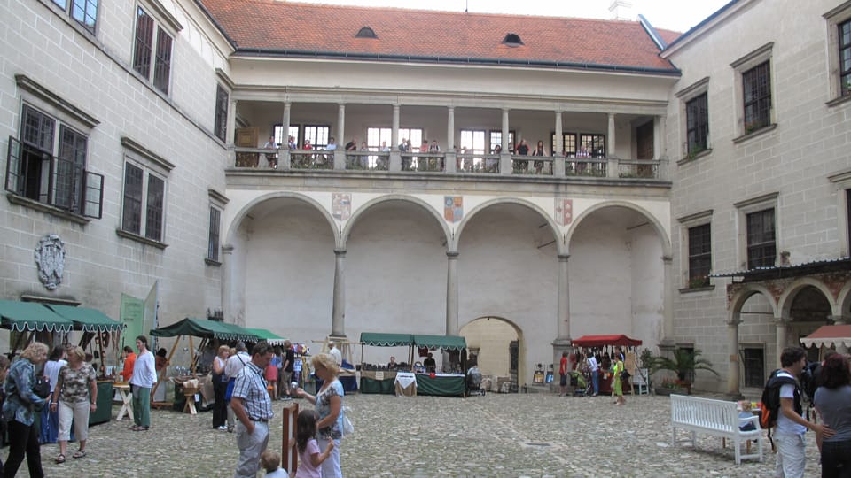 El patio del Palacio de Telč, foto: Dmitrij Lyčov El patio del Palacio de Telč, foto: Dmitrij Lyčov