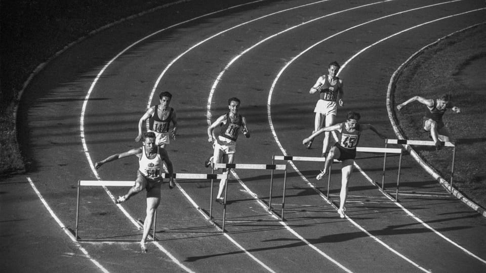 400 m vallas, 1955 | Foto: Václav Chochola, © Archiv B&M Chochola 400 m vallas, 1955 | Foto: Václav Chochola, © Archiv B&M Chochola