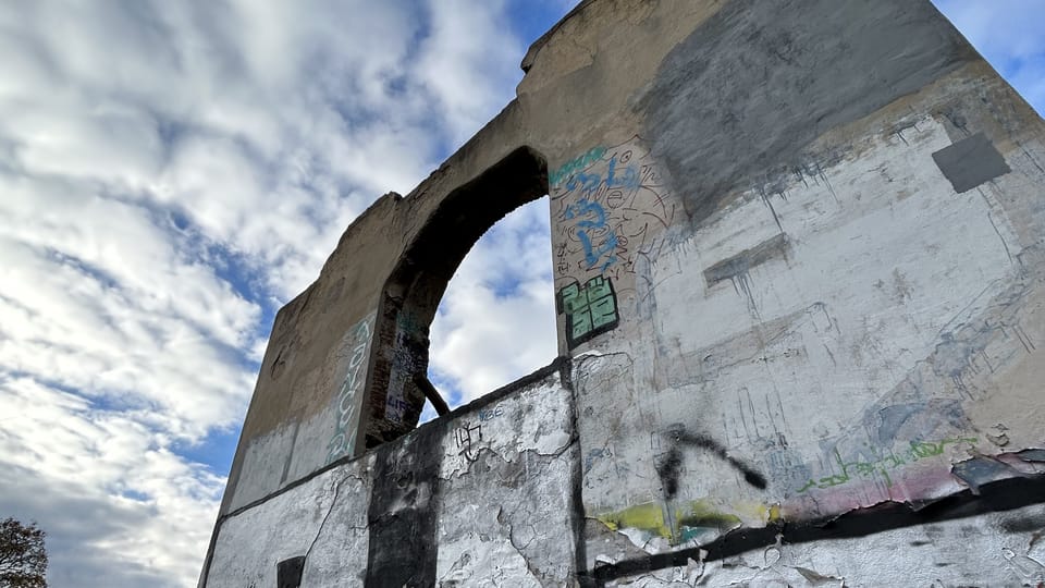 Las Ruinas de Baba en perspectiva | Foto: Juan Pablo Bertazza,  Radio Prague International