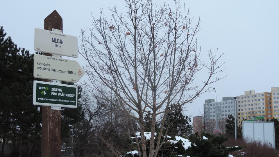 Carteles en las afueras de Praga con nieve,  foto: Juan Pablo Bertazza