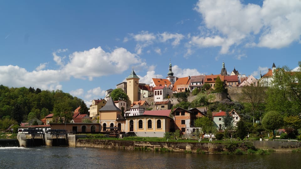 El pueblo de Loket, foto: Archivo de ČRo - Radio Prague International El pueblo de Loket, foto: Archivo de ČRo - Radio Prague International