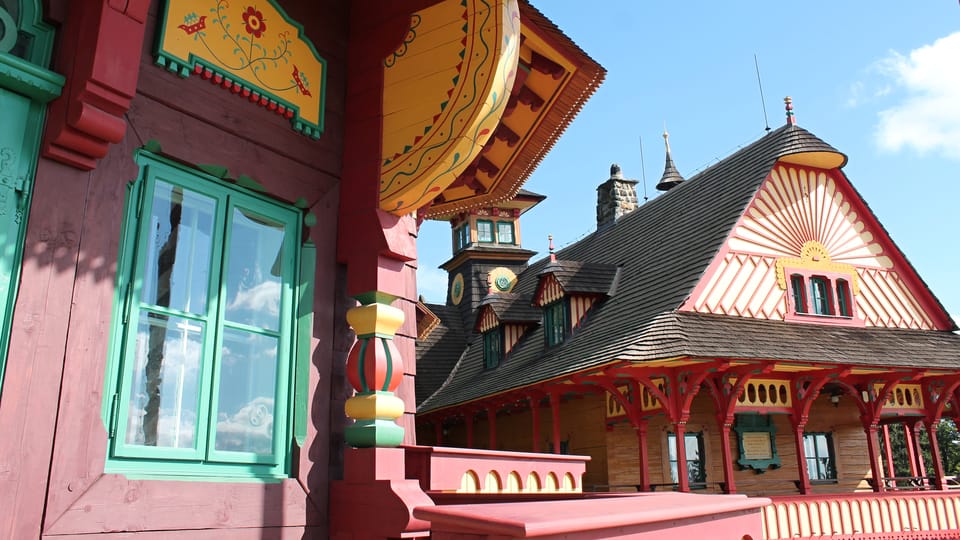 La casa Libušín y el hotel Maměnka, foto: Ondřej Tomšů La casa Libušín y el hotel Maměnka, foto: Ondřej Tomšů