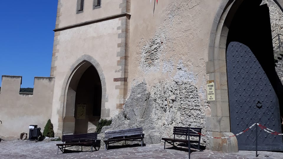 El castillo de Karlštejn, foto: Klára Stejskalová El castillo de Karlštejn, foto: Klára Stejskalová