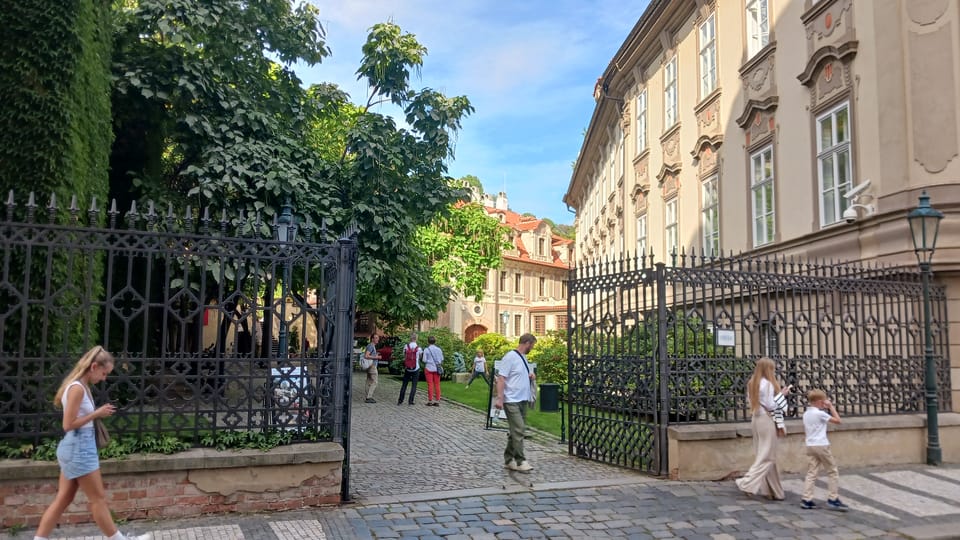 Entrada a los jardines del Castillo de Praga | Foto: Lenka Žižková, Radio Prague International Entrada a los jardines del Castillo de Praga | Foto: Lenka Žižková, Radio Prague International