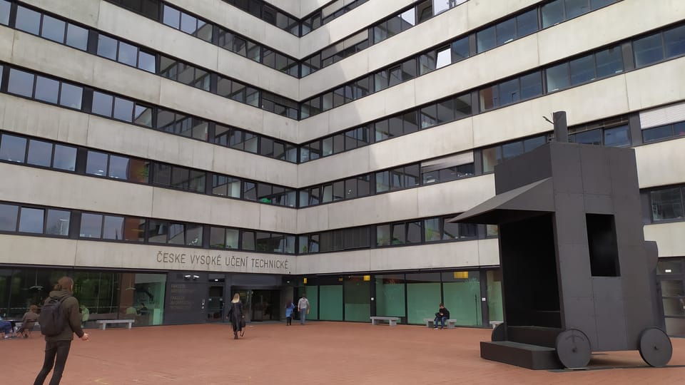 Edificio de la Facultad de Arquitectura de la Universidad Técnica de Praga | Foto: Magdalena Hrozínková, Radio Prague International Edificio de la Facultad de Arquitectura de la Universidad Técnica de Praga | Foto: Magdalena Hrozínková, Radio Prague International
