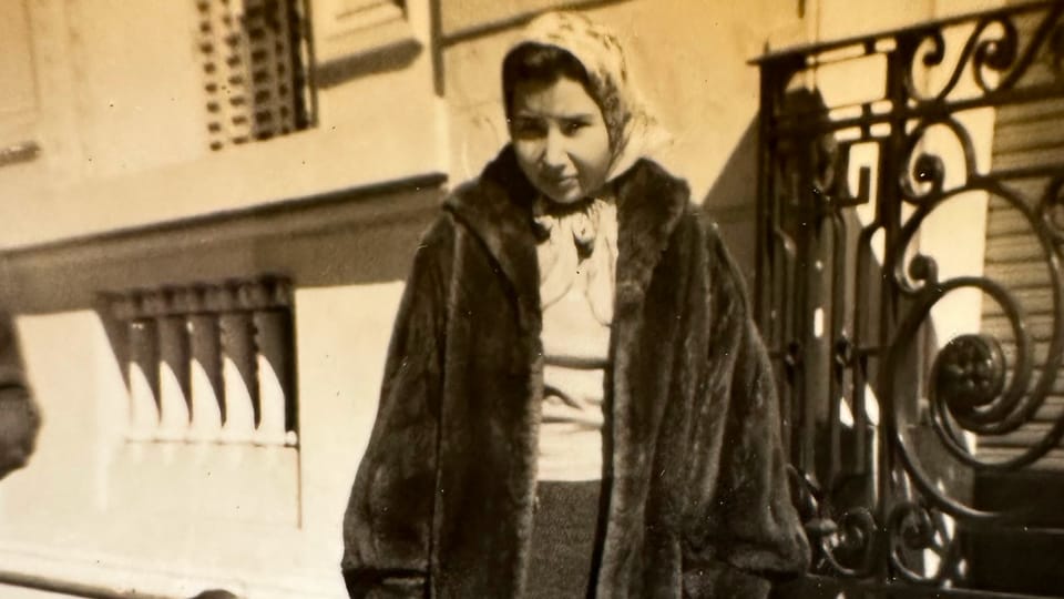 Milada y su hijo mayor, Andrés, caminando Buenos Aires | Foto: archivo personal Milada y su hijo mayor, Andrés, caminando Buenos Aires | Foto: archivo personal