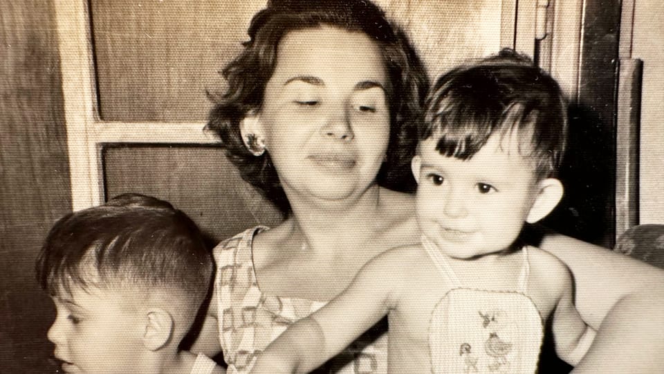 Milada con sus hijos mayores Andrés y Cecilia | Foto: archivo personal Milada con sus hijos mayores Andrés y Cecilia | Foto: archivo personal