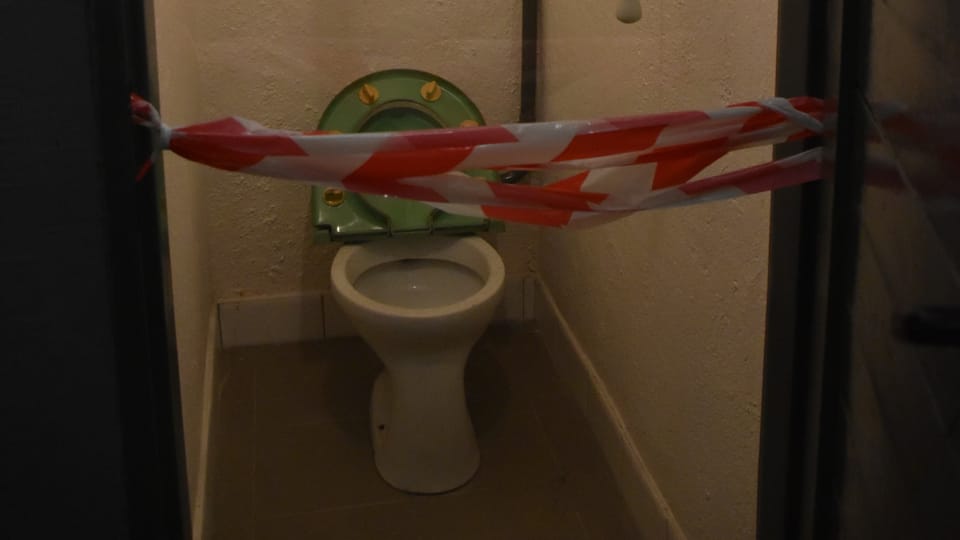 Baño de la década del setenta | Foto: Juan Pablo Bertazza, Radio Prague International Baño de la década del setenta | Foto: Juan Pablo Bertazza, Radio Prague International