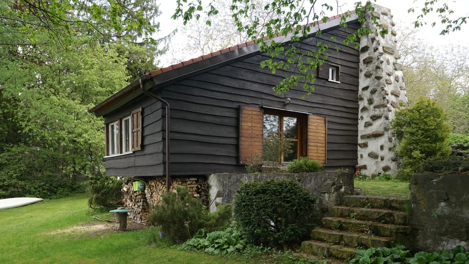 Cabaña de Bačkovský. Arquitectos: František Cubr y Zdeněk Pokorný  | Foto: Adam Štěch