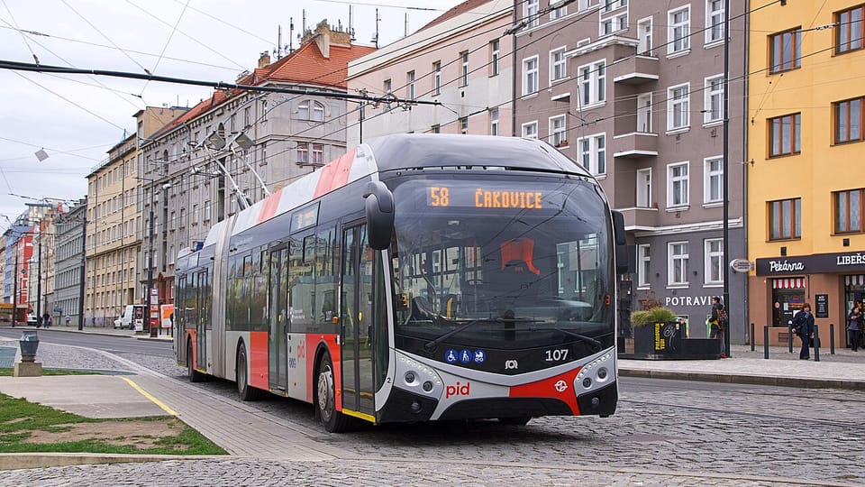 Troleybús SOR TNS 18 | Foto: Itsmartak, Wikimedia Commons, CC BY-SA 4.0 DEED Troleybús SOR TNS 18 | Foto: Itsmartak, Wikimedia Commons, CC BY-SA 4.0 DEED