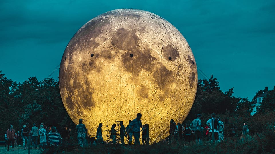El modelo de la Luna llamado Lunalóna | Foto: Michal Bernátek, El Observatorio y Planetario de Brno El modelo de la Luna llamado Lunalóna | Foto: Michal Bernátek, El Observatorio y Planetario de Brno