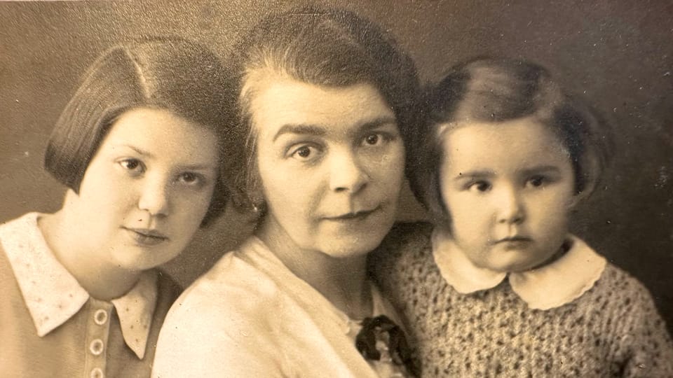 Milada con su madre Milada Srnec y su hermana Helena | Foto: archivo personal