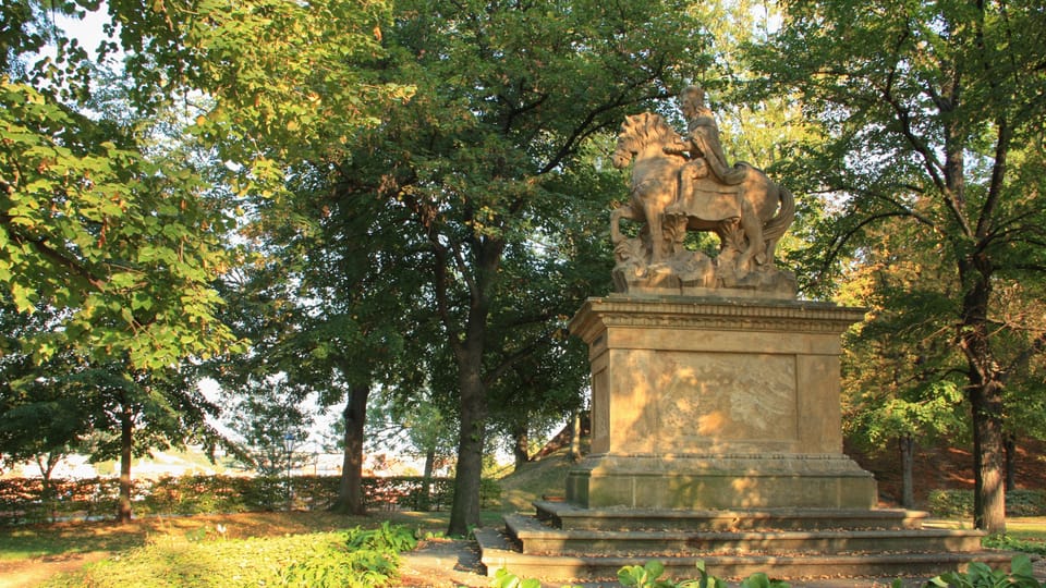 Estatua ecuestre del príncipe Venceslao en Vyšehrad | Foto: Barbora Němcová, Radio Prague International Estatua ecuestre del príncipe Venceslao en Vyšehrad | Foto: Barbora Němcová, Radio Prague International
