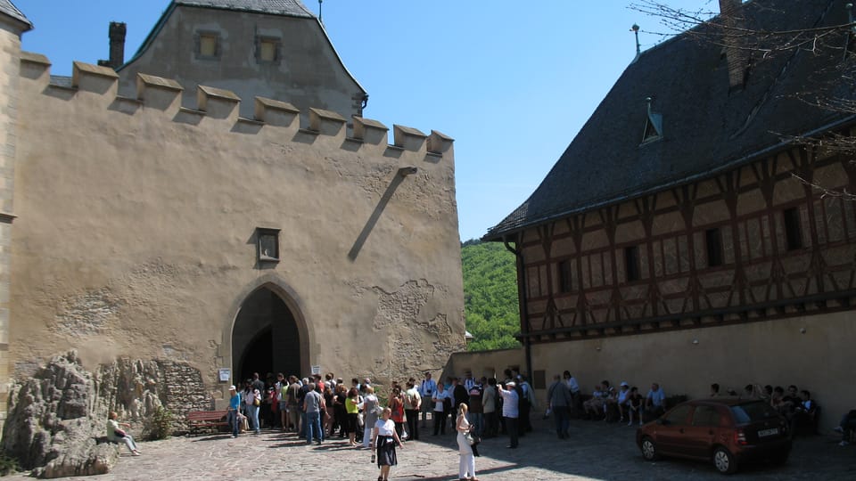 El castillo de Karlštejn, foto: Klára Stejskalová El castillo de Karlštejn, foto: Klára Stejskalová