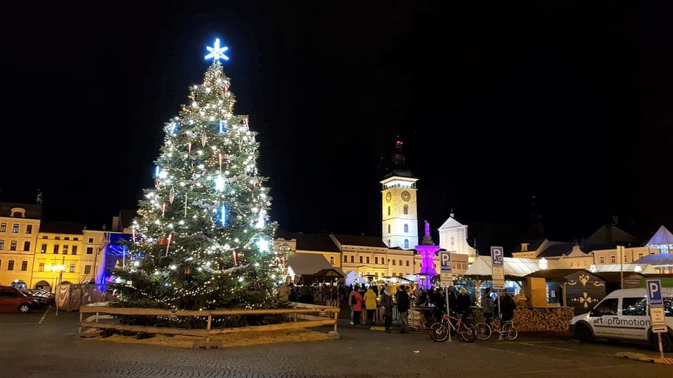 El árbol de Navidad en České Budějovice, foto: Andrea Poláková El árbol de Navidad en České Budějovice, foto: Andrea Poláková