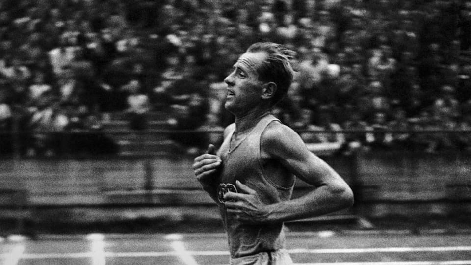 Emil Zátopek, Strahov, 1949 | Foto: Václav Chochola, © Archiv B&M Chochola Emil Zátopek, Strahov, 1949 | Foto: Václav Chochola, © Archiv B&M Chochola