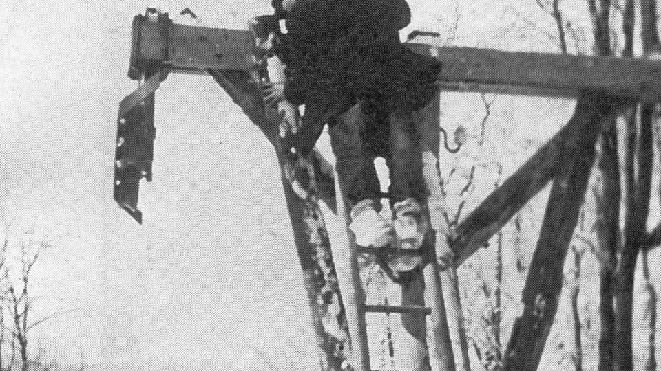 La construcción de soportes de madera (1940) | Foto: archivo de Jan Šrubař/Podhorská jednota Radhošť La construcción de soportes de madera (1940) | Foto: archivo de Jan Šrubař/Podhorská jednota Radhošť