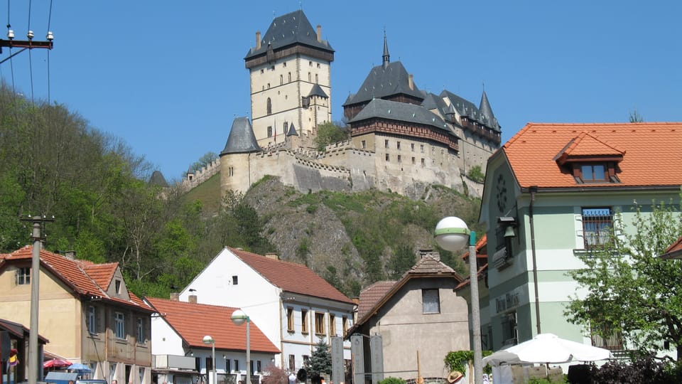 El castillo de Karlštejn, foto: Klára Stejskalová El castillo de Karlštejn, foto: Klára Stejskalová