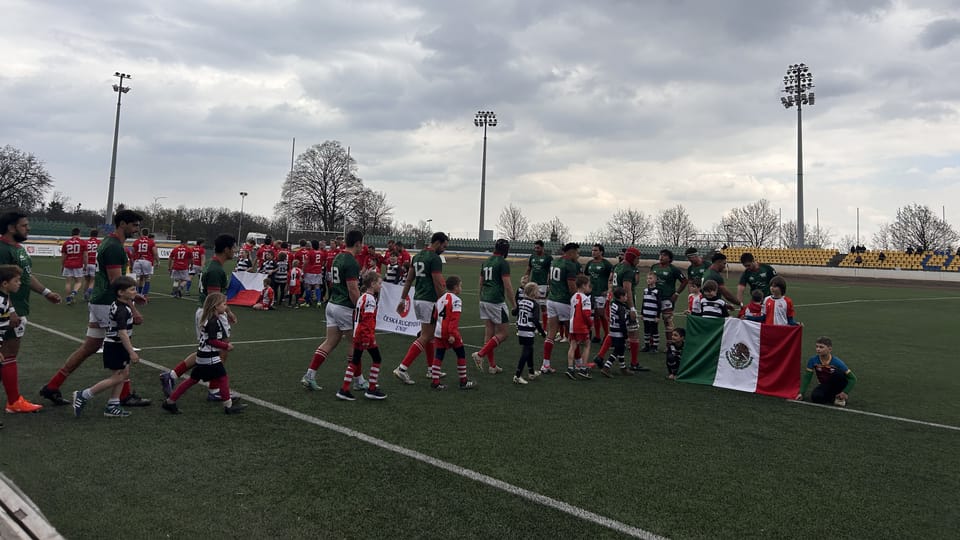 Salida de los equipos al campo de juego | Foto: Juan Pablo Bertazza, Radio Prague International Salida de los equipos al campo de juego | Foto: Juan Pablo Bertazza, Radio Prague International