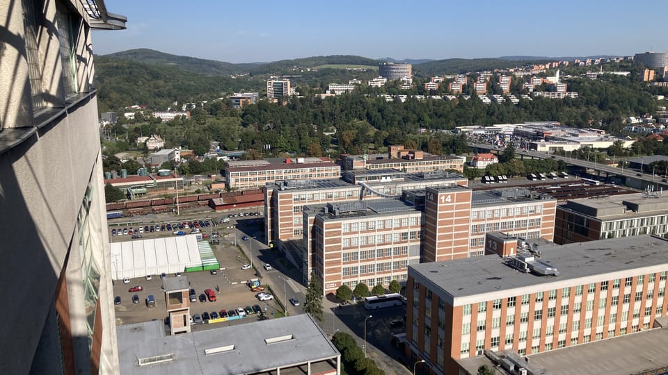 Vista desde el rascacielos Baťa en la ciudad de Zlín | Foto: Olga Vasinkevič, Radio Prague International Vista desde el rascacielos Baťa en la ciudad de Zlín | Foto: Olga Vasinkevič, Radio Prague International