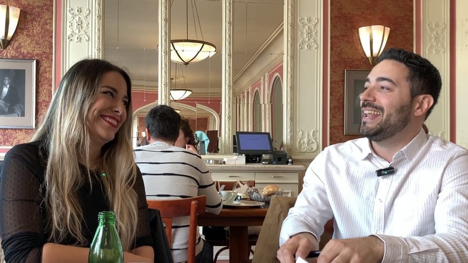 Filosofía y risas en el Café Louvre de Praga junto a Nerea Blanco | Foto: Juan Muttoni,  Radio Prague International