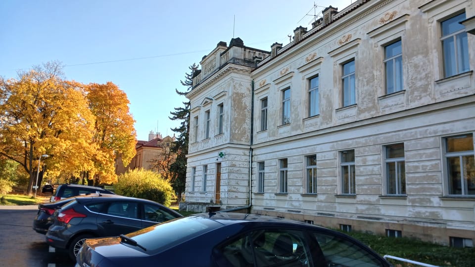 El sanatorio psiquiátrico de Bohnice | Foto: Lenka Žižková, Radio Prague International El sanatorio psiquiátrico de Bohnice | Foto: Lenka Žižková, Radio Prague International