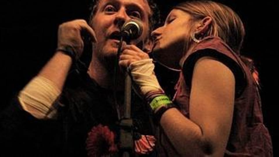 Glen Hansard y Markéta Irglová Glen Hansard y Markéta Irglová