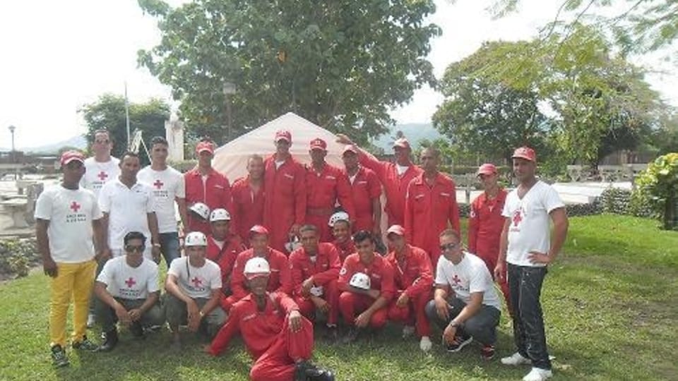 El equipo de bomberos,  foto: Jorge Verdecia Roberto Ramírez