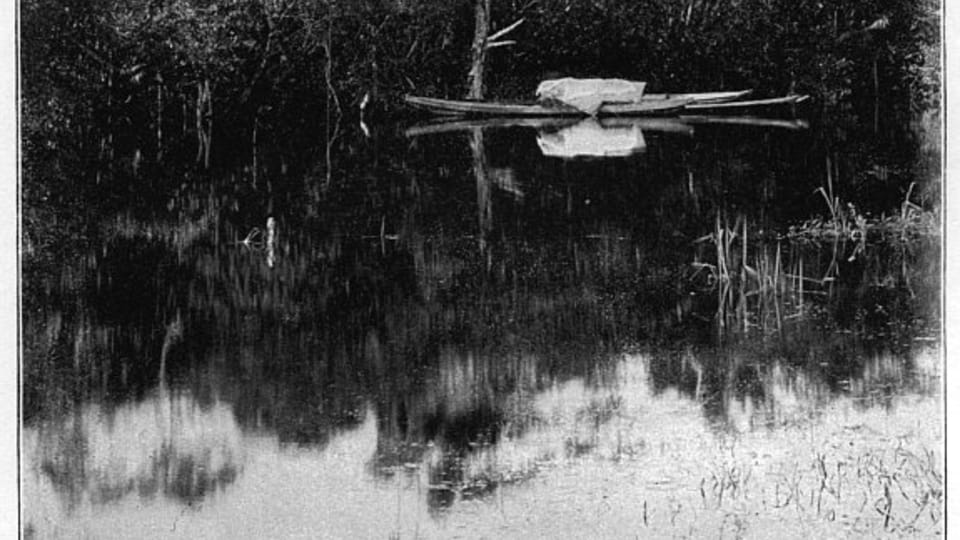 Piragua de Vráz 'Tucuso',   foto: E.S.Vráz,  de la colección del Museo Náprstek de Praga