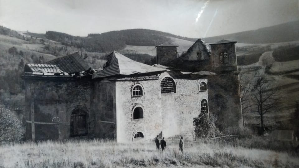 La iglesia deteriorada,  foto: Dominika Bernáthová