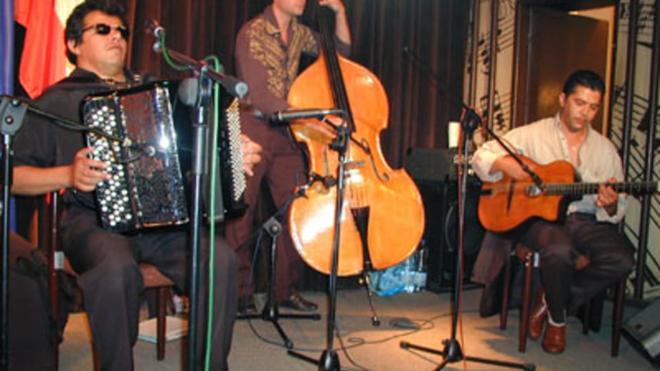 Khamoro 2003 Khamoro 2003