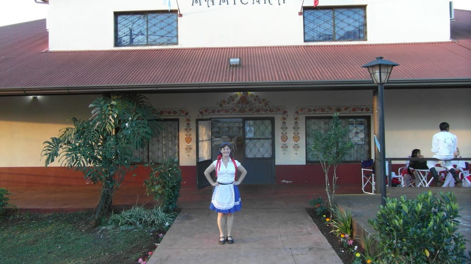 La profesora Lenka Rašková delante de la Casa Checa, foto: archivo de Lenka Rašková La profesora Lenka Rašková delante de la Casa Checa, foto: archivo de Lenka Rašková
