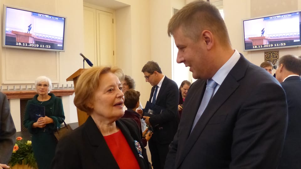 Magda Vašáryová y Tomáš Petříček, foto: Klára Stejskalová Magda Vašáryová y Tomáš Petříček, foto: Klára Stejskalová