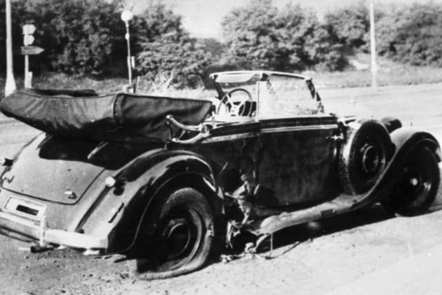 El coche de Heydrich después del atentado | Foto: Bundesarchiv,  Bild 146-1972-039-44,  Wikimedia Commons,  CC BY-SA 3.0