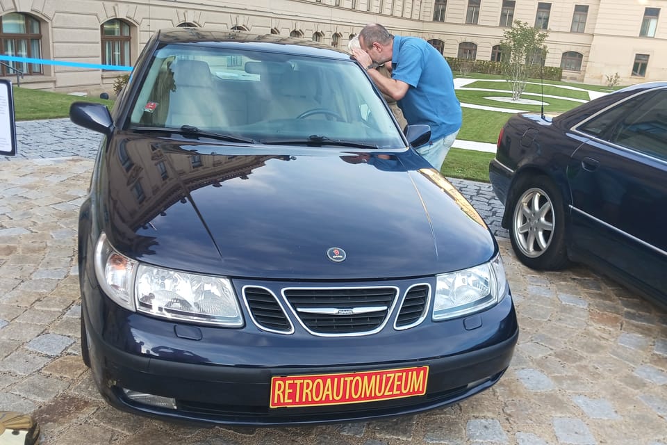 El coche Saab 9-5 fue utilizado en el Castillo de Praga entre los años 2001 y 2006. | Foto: Lenka Žižková, Radio Prague International El coche Saab 9-5 fue utilizado en el Castillo de Praga entre los años 2001 y 2006. | Foto: Lenka Žižková, Radio Prague International