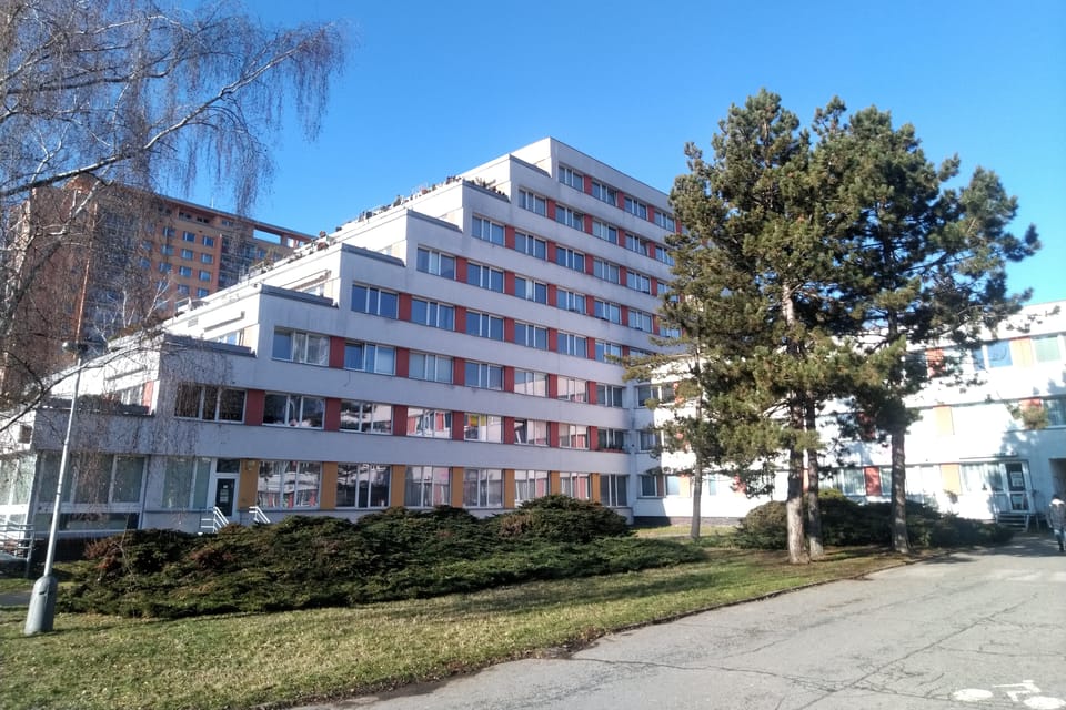 Un edificio de Ďáblice, foto: Dominika Bernáthová Un edificio de Ďáblice, foto: Dominika Bernáthová