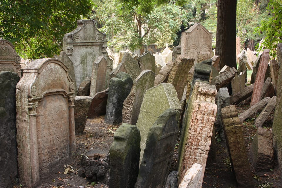 El antiguo cementerio judío de Praga, foto: Štěpánka Budková El antiguo cementerio judío de Praga, foto: Štěpánka Budková