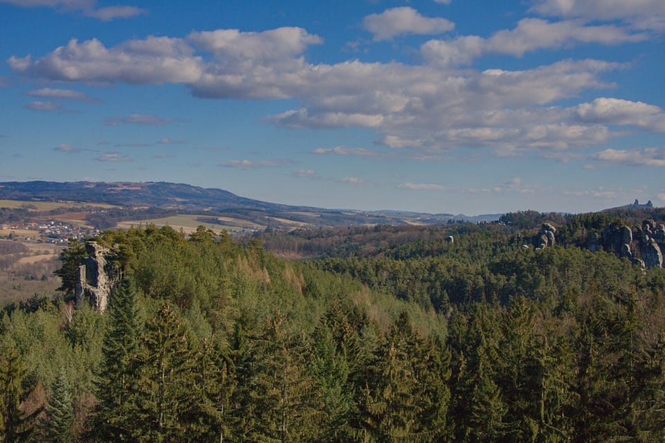 CHKO Český ráj, la vista de Trosky, foto: Jaroslav Hoření, ČRo CHKO Český ráj, la vista de Trosky, foto: Jaroslav Hoření, ČRo