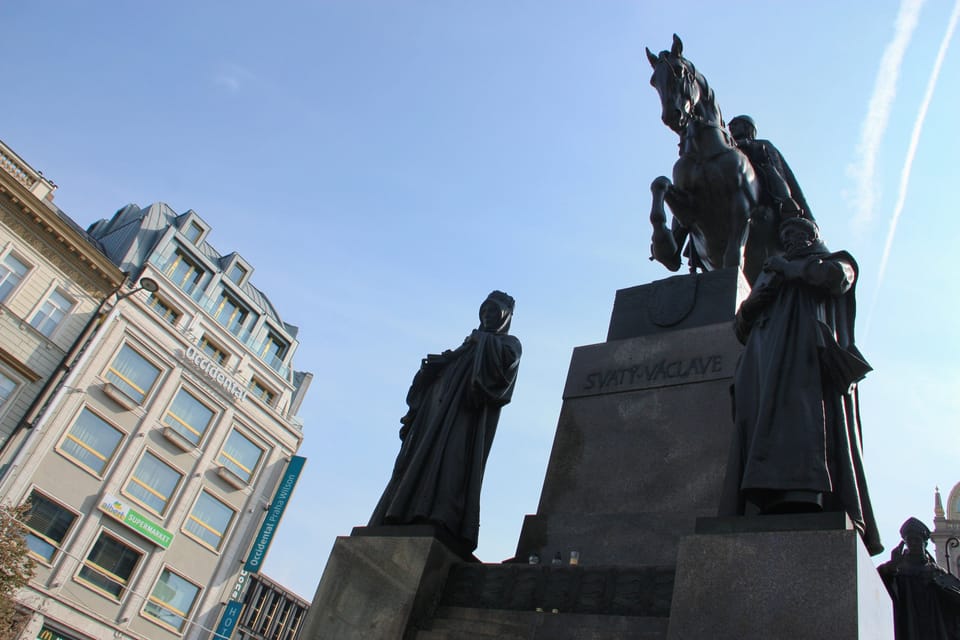 Monumento a san Venceslao en la plaza Venceslao de Josef Václav Myslbek | Foto: Barbora Němcová, Radio Prague International Monumento a san Venceslao en la plaza Venceslao de Josef Václav Myslbek | Foto: Barbora Němcová, Radio Prague International