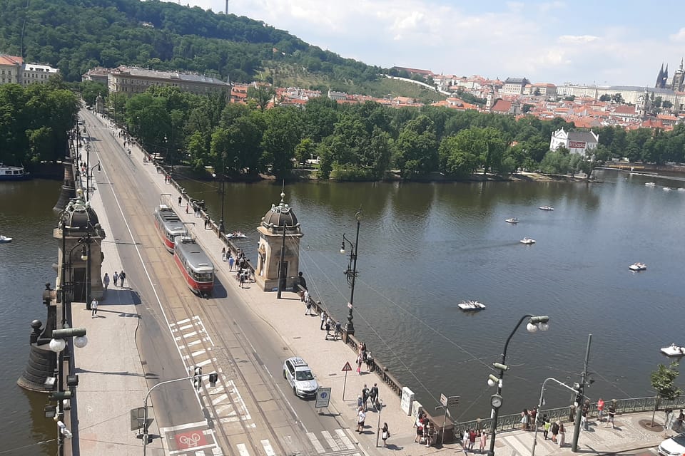 Puente de la Legión de la visto desde la terraza del Teatro Nacional | Foto: Lenka Žižková, Radio Prague International Puente de la Legión de la visto desde la terraza del Teatro Nacional | Foto: Lenka Žižková, Radio Prague International
