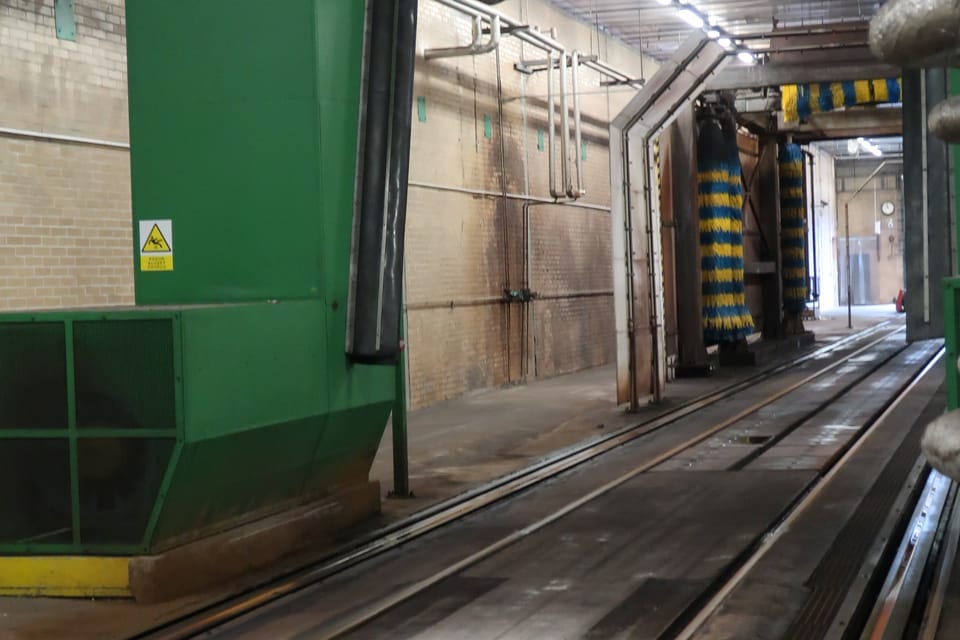 La cochera de metro de Kačerov - el lavadero | Foto: Štěpánka Budková, Radio Prague International La cochera de metro de Kačerov - el lavadero | Foto: Štěpánka Budková, Radio Prague International