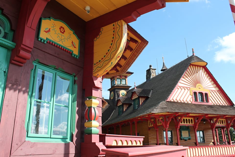 La casa Libušín y el hotel Maměnka, foto: Ondřej Tomšů La casa Libušín y el hotel Maměnka, foto: Ondřej Tomšů