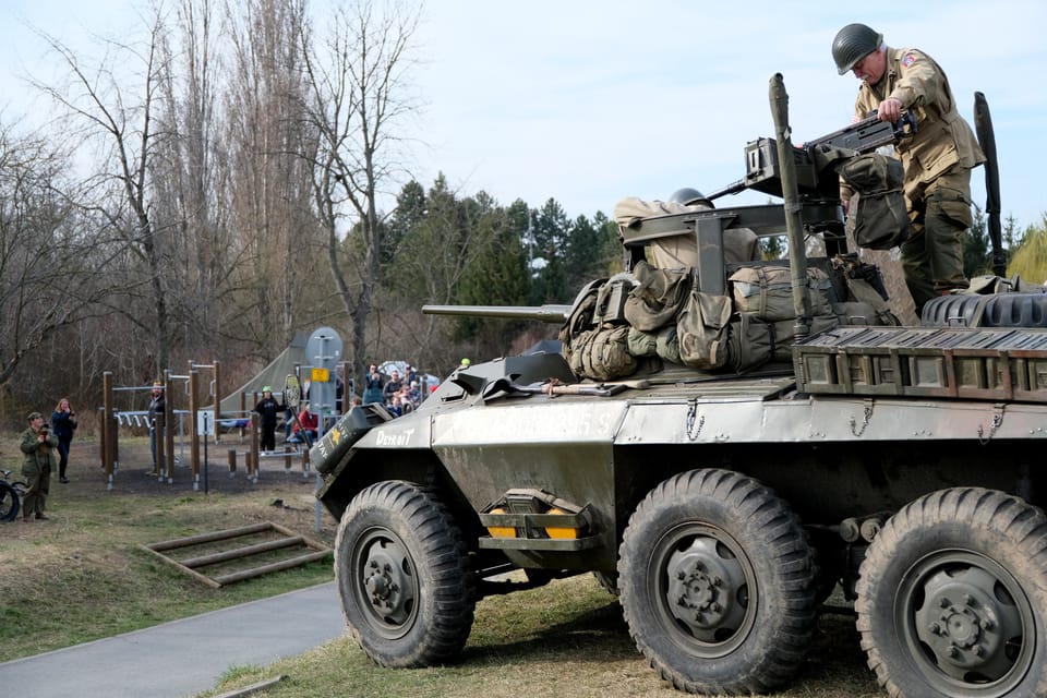 Vehículos militares de la época | Foto: Bohumil Šimčík, Radio Prague International Vehículos militares de la época | Foto: Bohumil Šimčík, Radio Prague International