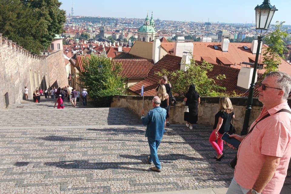 Escaleras del Castillo de Praga | Foto: Lenka Žižková, Radio Prague International Escaleras del Castillo de Praga | Foto: Lenka Žižková, Radio Prague International